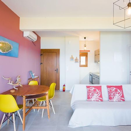 Nereus & Oceanus Beachfront Apartments, Lagonisi Beach #Feelslikehome Ormos Panagias Exterior photo