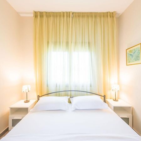 Nereus & Oceanus Beachfront Apartments, Lagonisi Beach #Feelslikehome Ormos Panagias Exterior photo