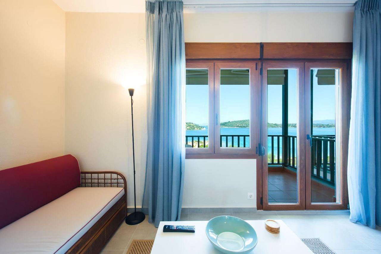 Nereus & Oceanus Beachfront Apartments, Lagonisi Beach #Feelslikehome Ormos Panagias Exterior photo