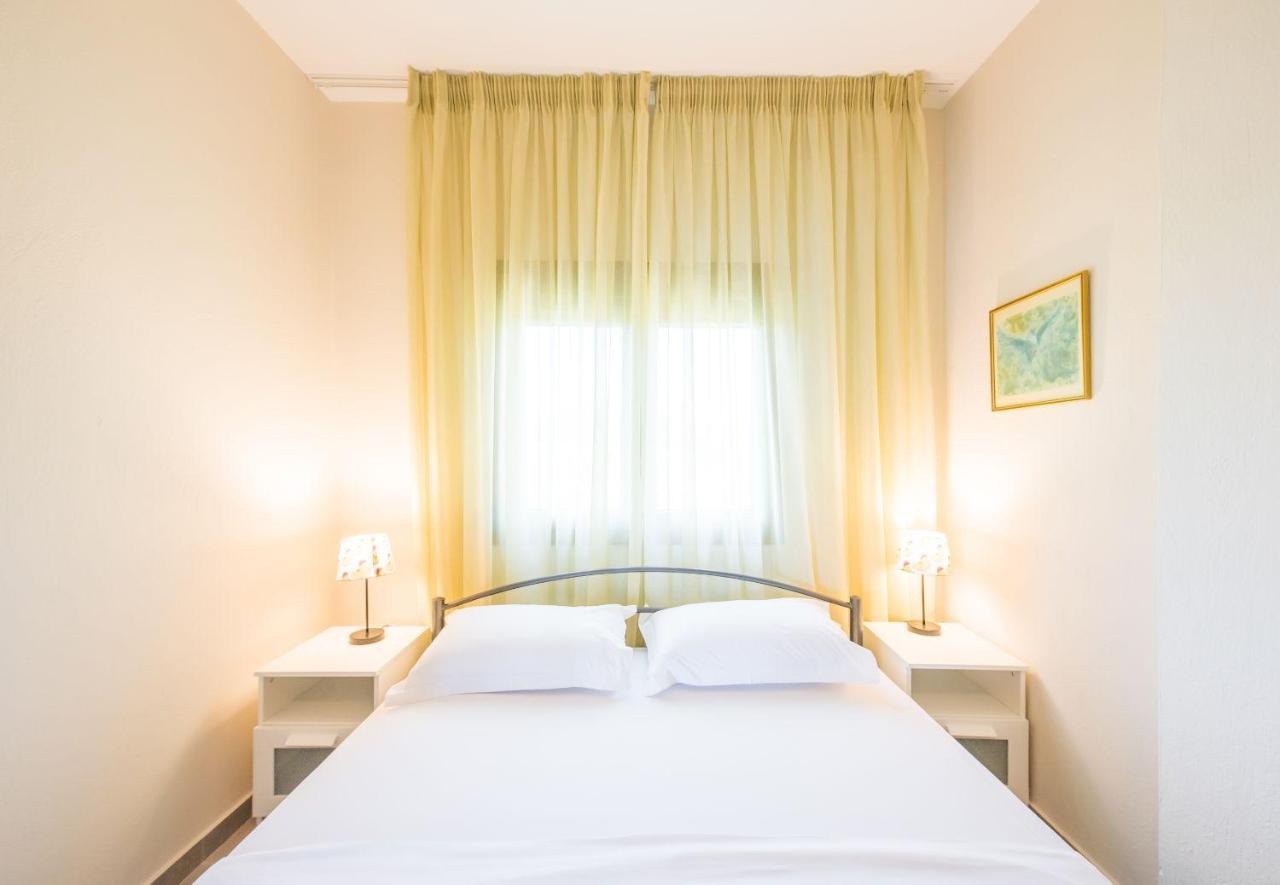Nereus & Oceanus Beachfront Apartments, Lagonisi Beach #Feelslikehome Ormos Panagias Exterior photo